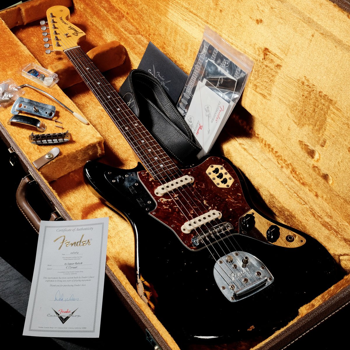 [SN CZ522446] USED Fender Custom Shop / Master Built 1965 JAGUAR Relic Black on Sunburst by Dale Wilson [05]