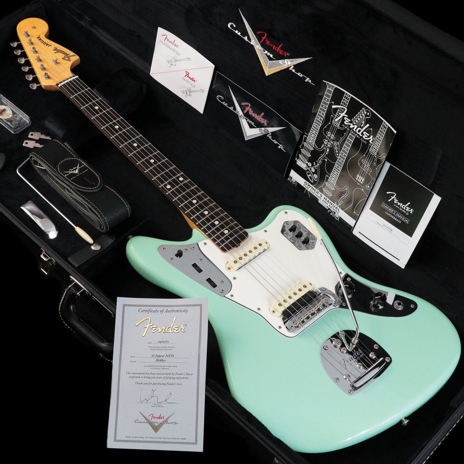Fender Made in Japan Traditional Late 60s Jaguar Black 2025