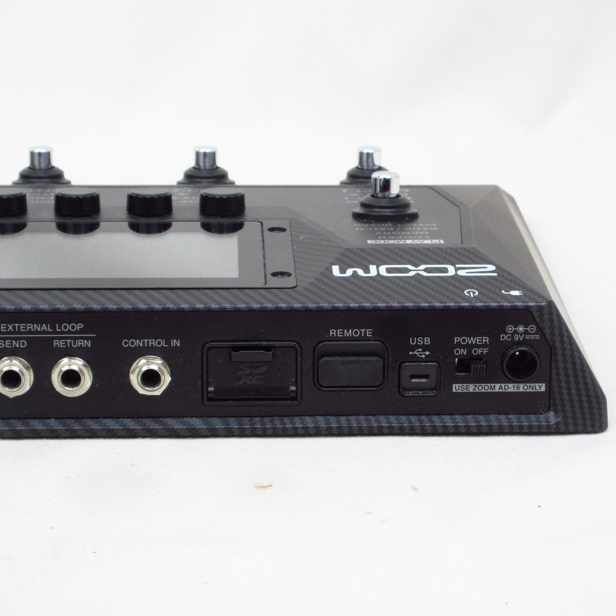 USED ZOOM / B6 Multi-Effects Processor for bass [09]