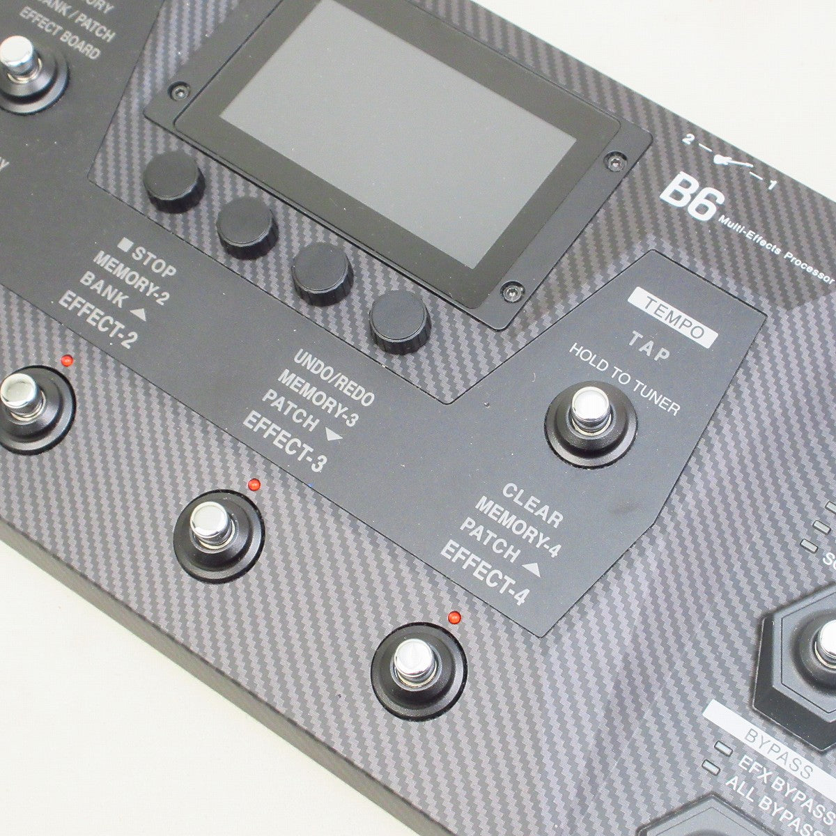 USED ZOOM / B6 Multi-Effects Processor for bass [09]
