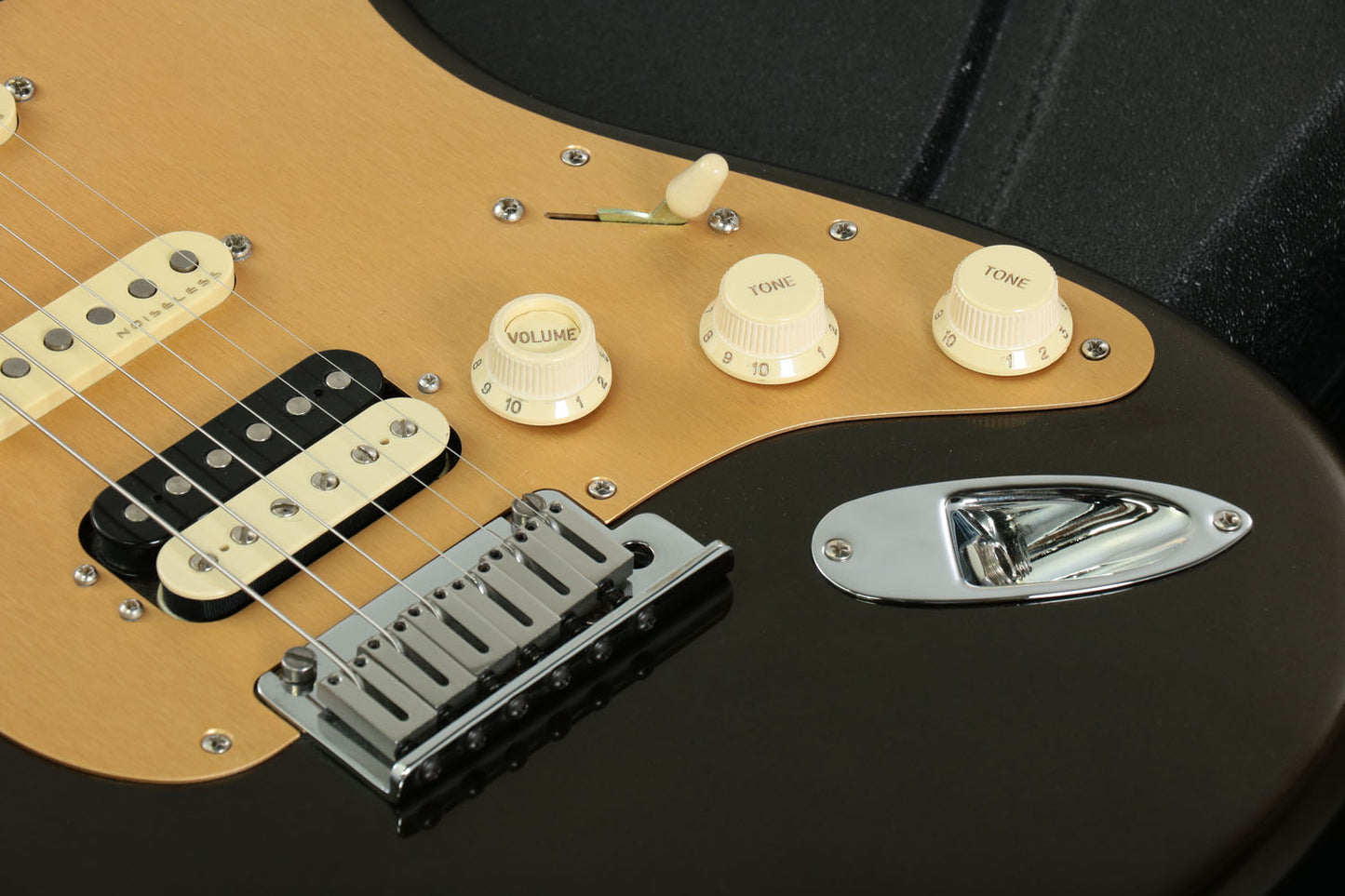 [SN US23028038] USED Fender USA / American Ultra Stratocaster HSS Maple Fingerboard Texas Tea [3.76kg / made in 2023] Fender Ultra [08]