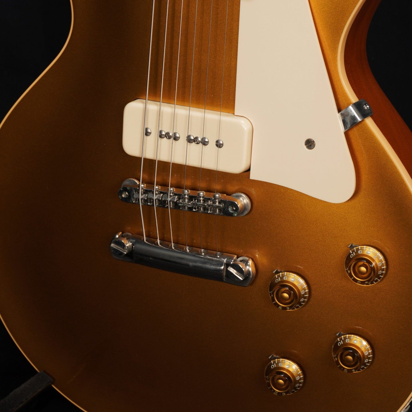 [SN 6 0111] USED Gibson Custom Shop / Historic Collection 1956 Les Paul Standard VOS Gold Top -2010- [04]