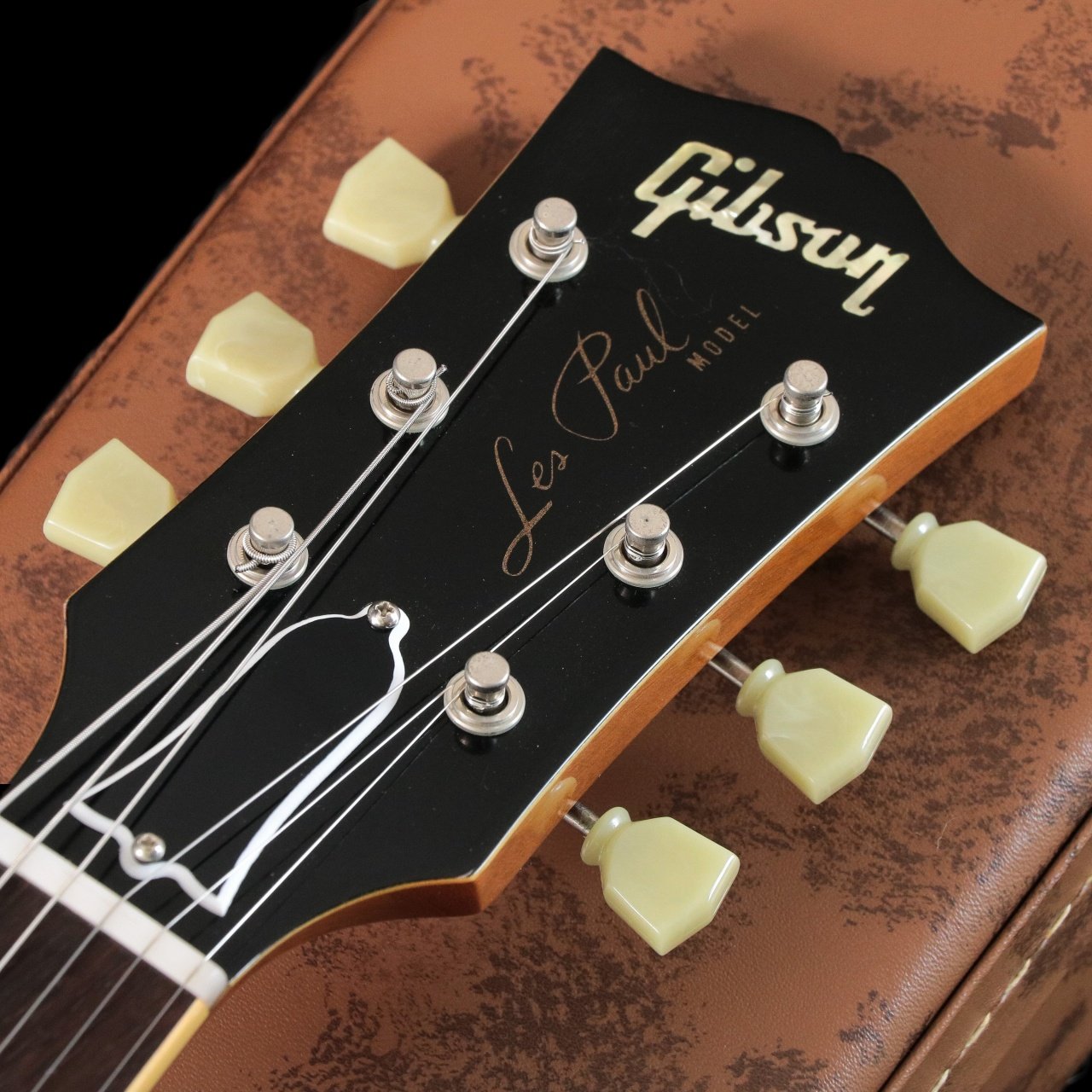 [SN 6 0111] USED Gibson Custom Shop / Historic Collection 1956 Les Paul Standard VOS Gold Top -2010- [04]