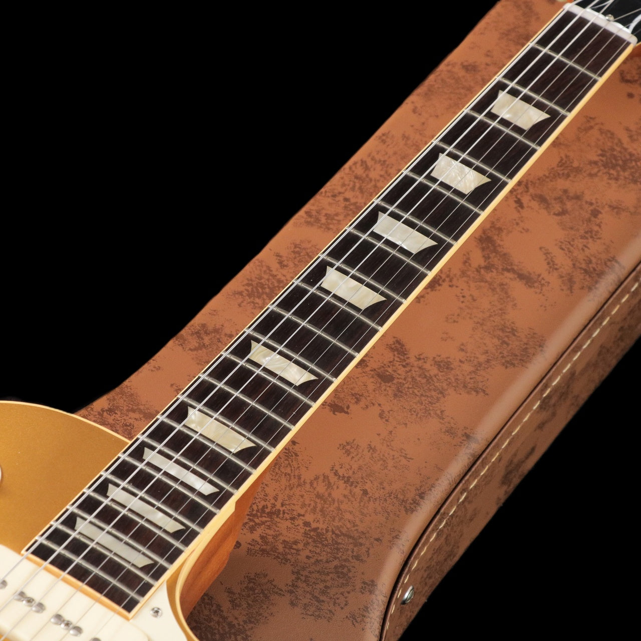 [SN 6 0111] USED Gibson Custom Shop / Historic Collection 1956 Les Paul Standard VOS Gold Top -2010- [04]