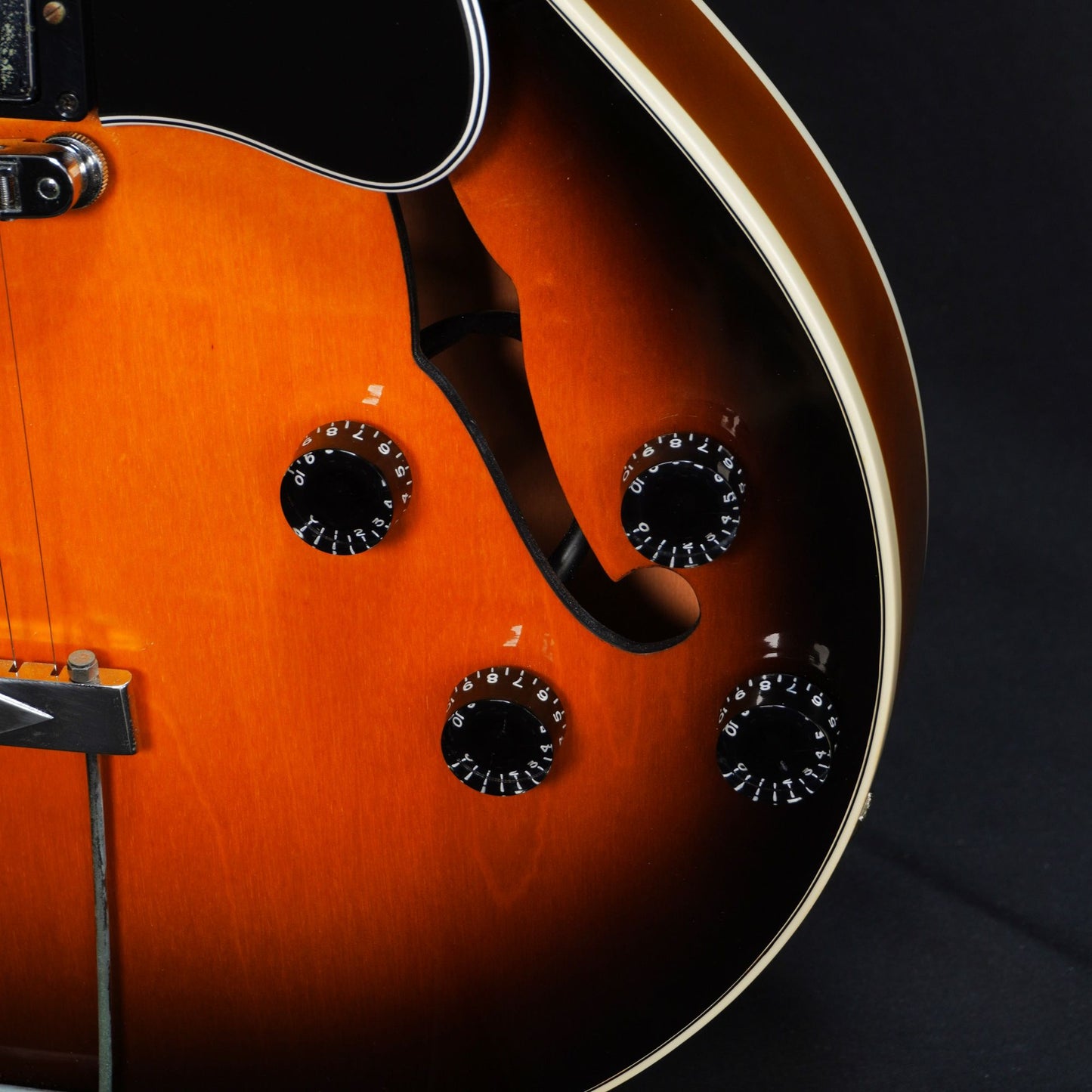 [SN 02091355] USED Gibson Memphis / ES-135 Sunburst -2001- [04]