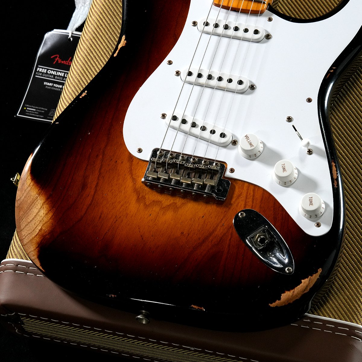 [SN 2569] USED Fender Custom Shop / Limited Edition 70th Anniversary 1954 Stratocaster Relic Wide Fade 2-Color Sunburst [05]