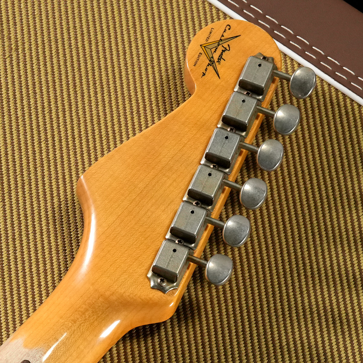 [SN 2569] USED Fender Custom Shop / Limited Edition 70th Anniversary 1954 Stratocaster Relic Wide Fade 2-Color Sunburst [05]