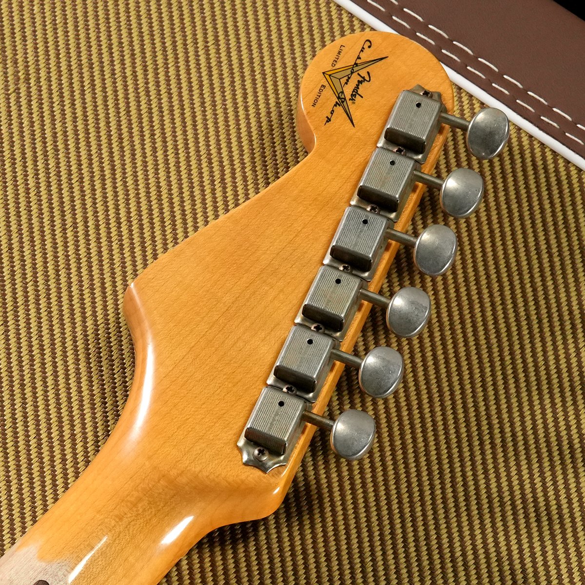 [SN 2569] USED Fender Custom Shop / Limited Edition 70th Anniversary 1954 Stratocaster Relic Wide Fade 2-Color Sunburst [05]