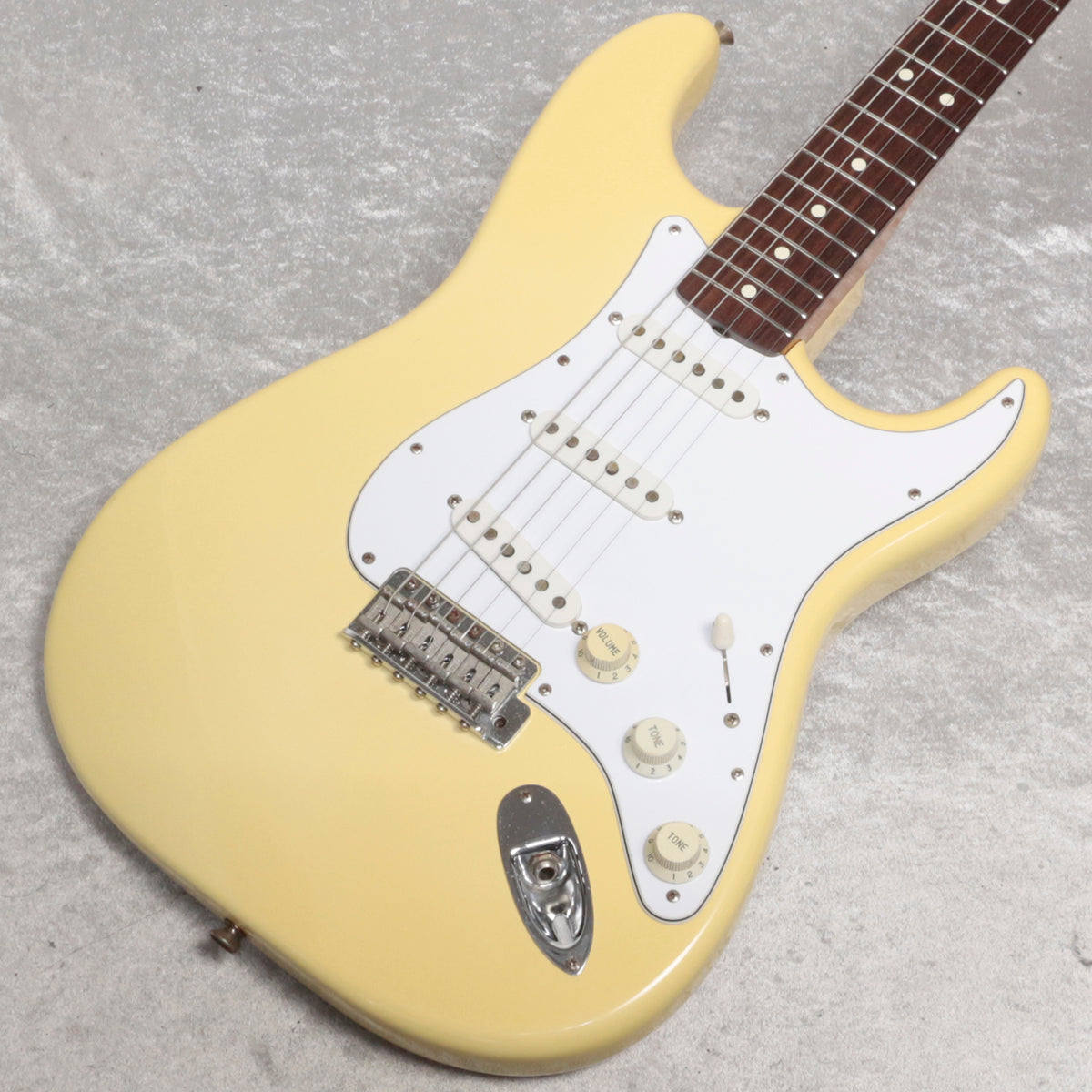 [SN V093546] USED FENDER USA / American Vintage 62 Stratocaster Vintage White [06]