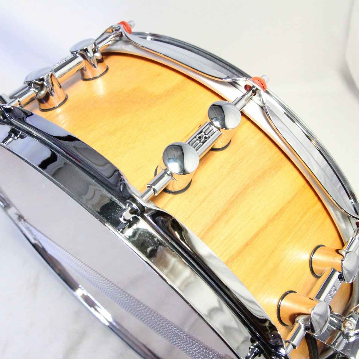 USED SONOR / SSE13-1405SDW KEYAKI Snare Drum 14x5, pure Japanese zelkova wood, gouged body, case included [08]