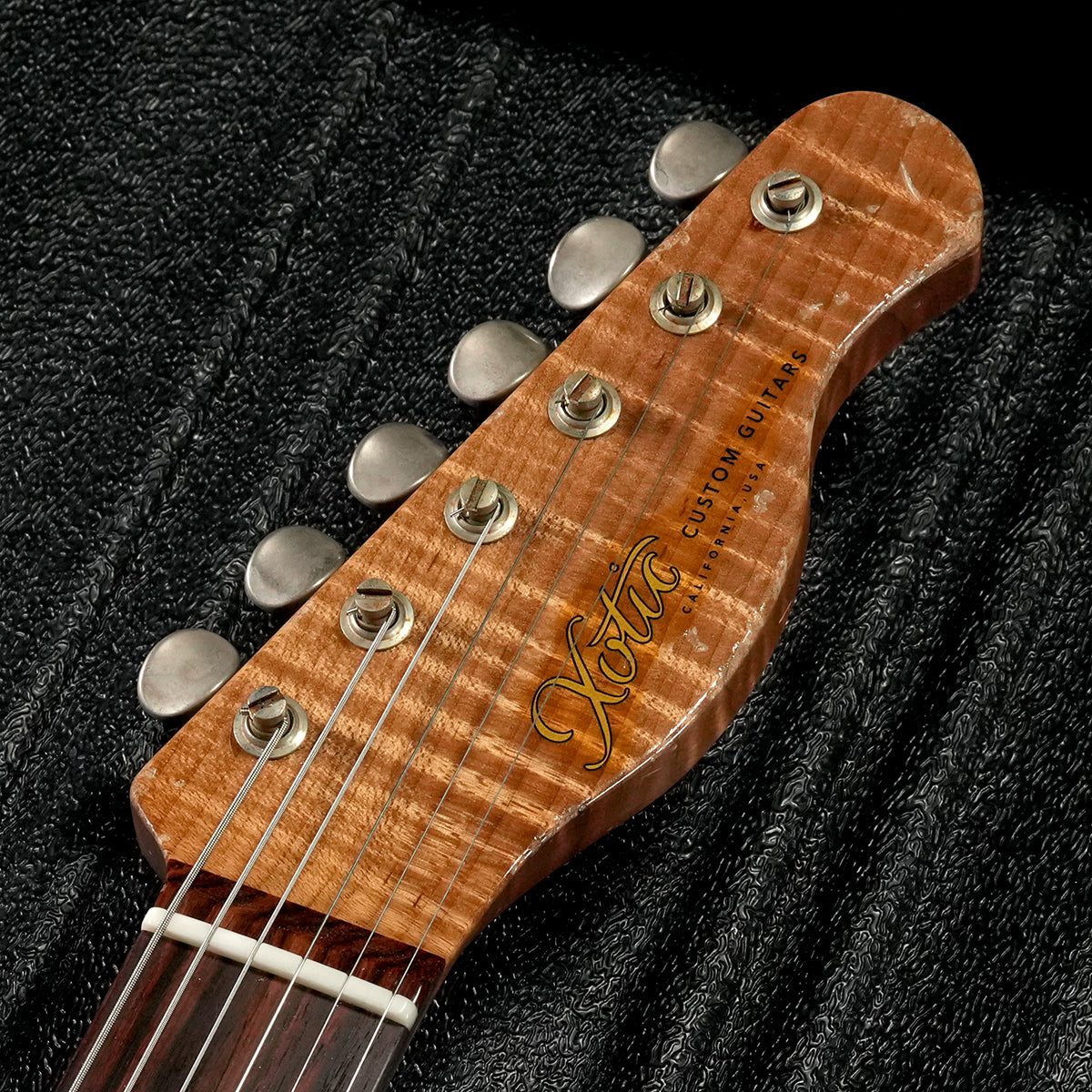 [SN 3325] USED XOTIC / XTC-1 Pink Paisley [05]