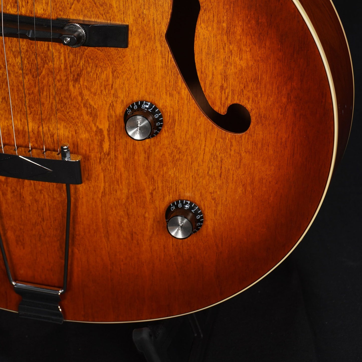 [SN 031986004811] USED Godin / 5th Avenue Kingpin P90 Cognac Burst [04]