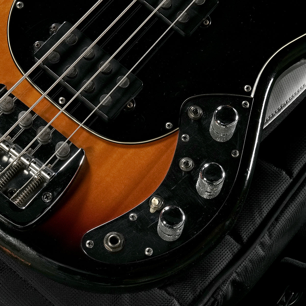 [SN C002045] USED MUSIC MAN / 1979 Sabre Bass Sunburst [05]