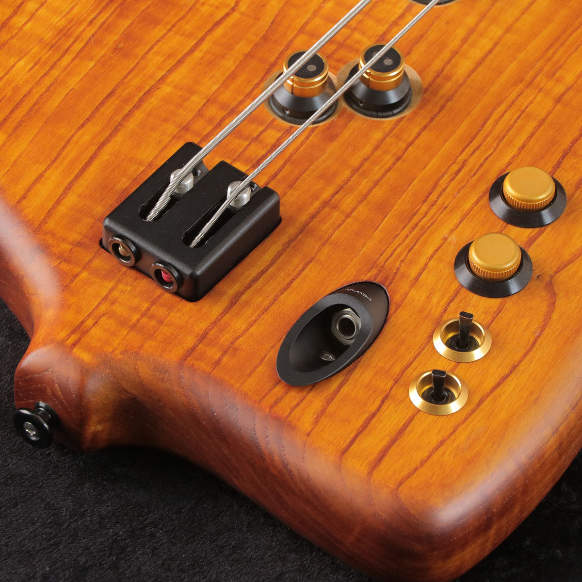 USED ATLANSIA / STEALTH 2strings [03]