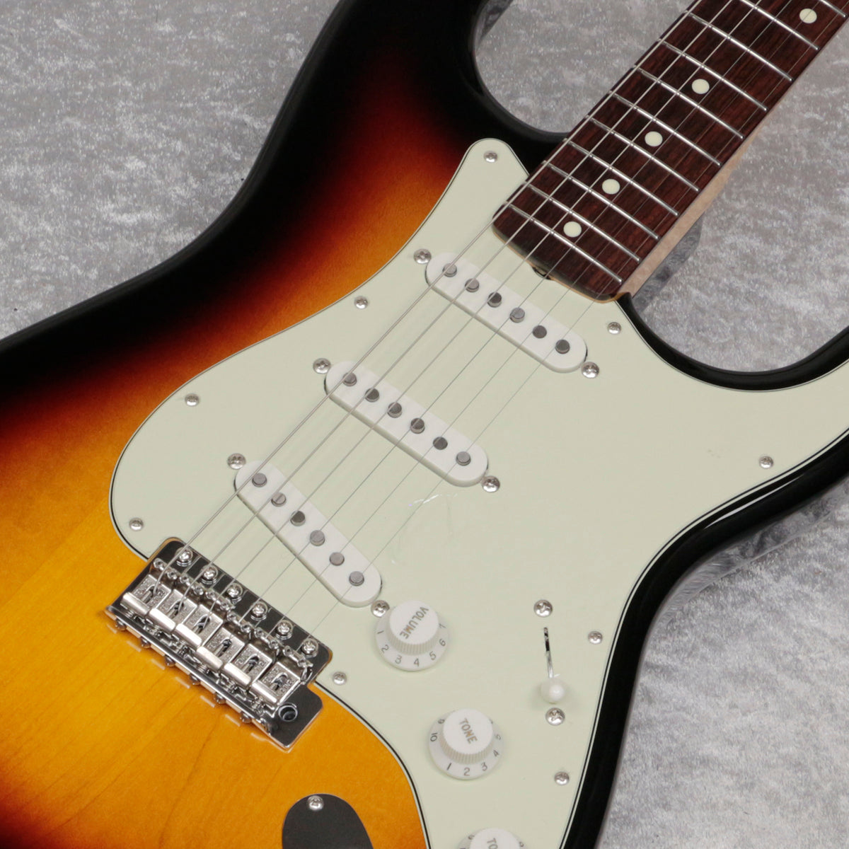 [SN JD23028266] USED FENDER / MIJ Traditional II 60s Stratocaster 3-Color Sunburst [06]