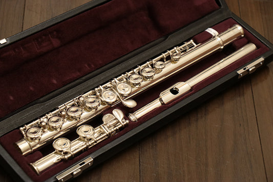 [SN D79732] USED YAMAHA / YAMAHA YFL-411 Silver flute [10]