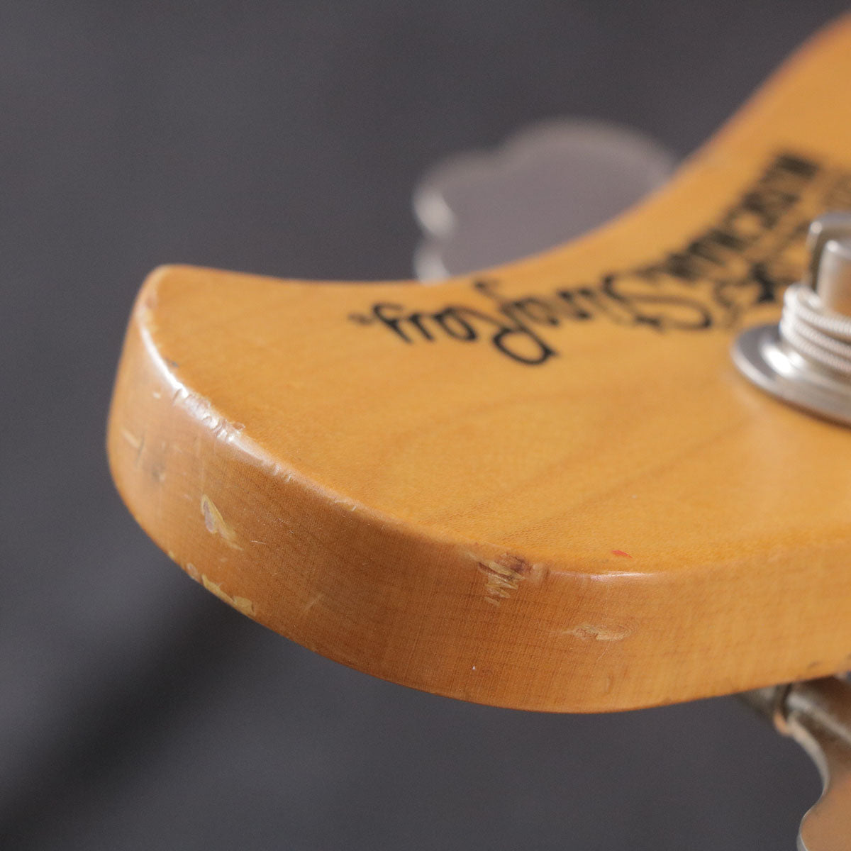 [SN E37113] USED MUSIC MAN / StingRay 4 Rolls Burgundy [03]