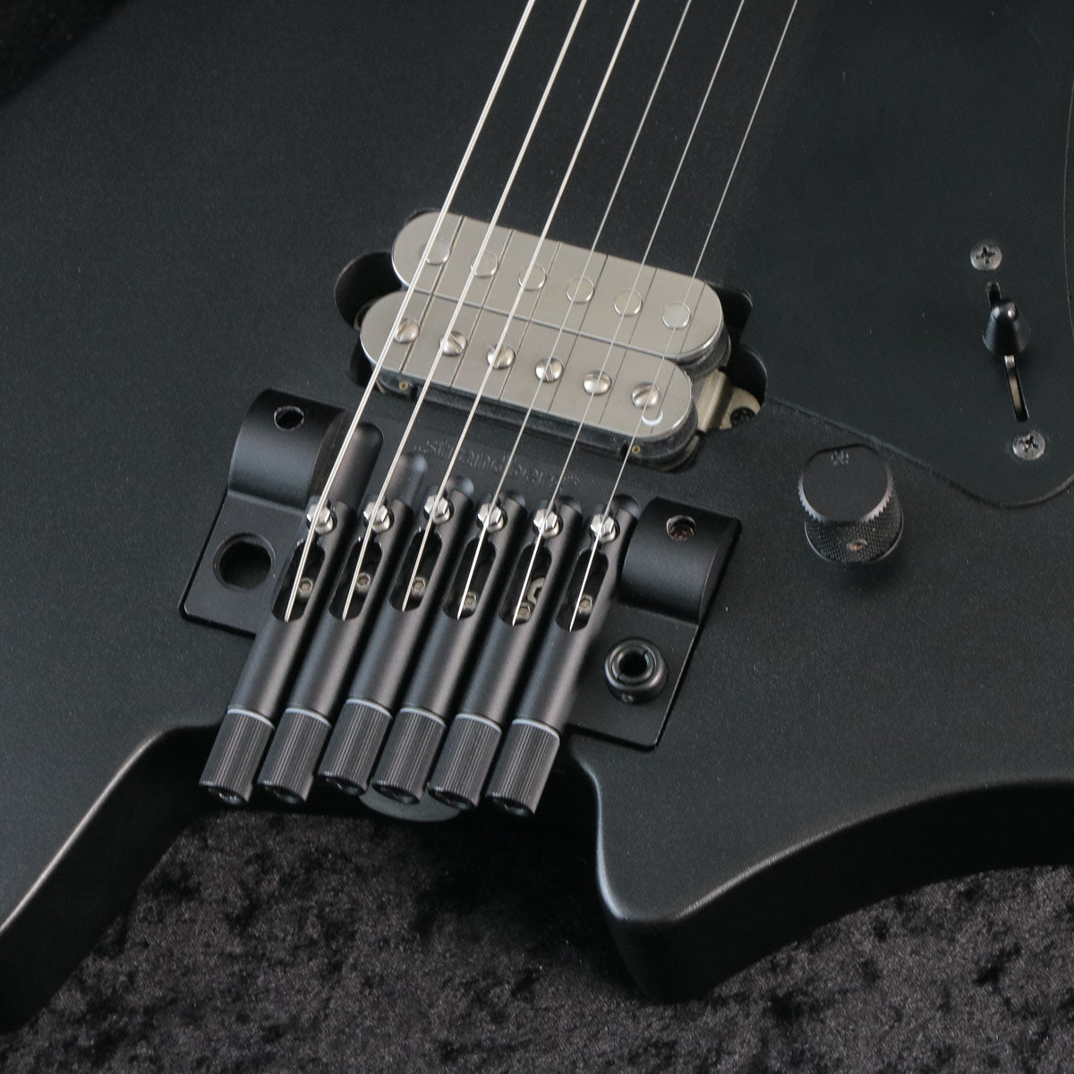 [SN C2301404] USED STRANDBERG / SALEN 6 TREMOLO PLINI EDITION Black [03]