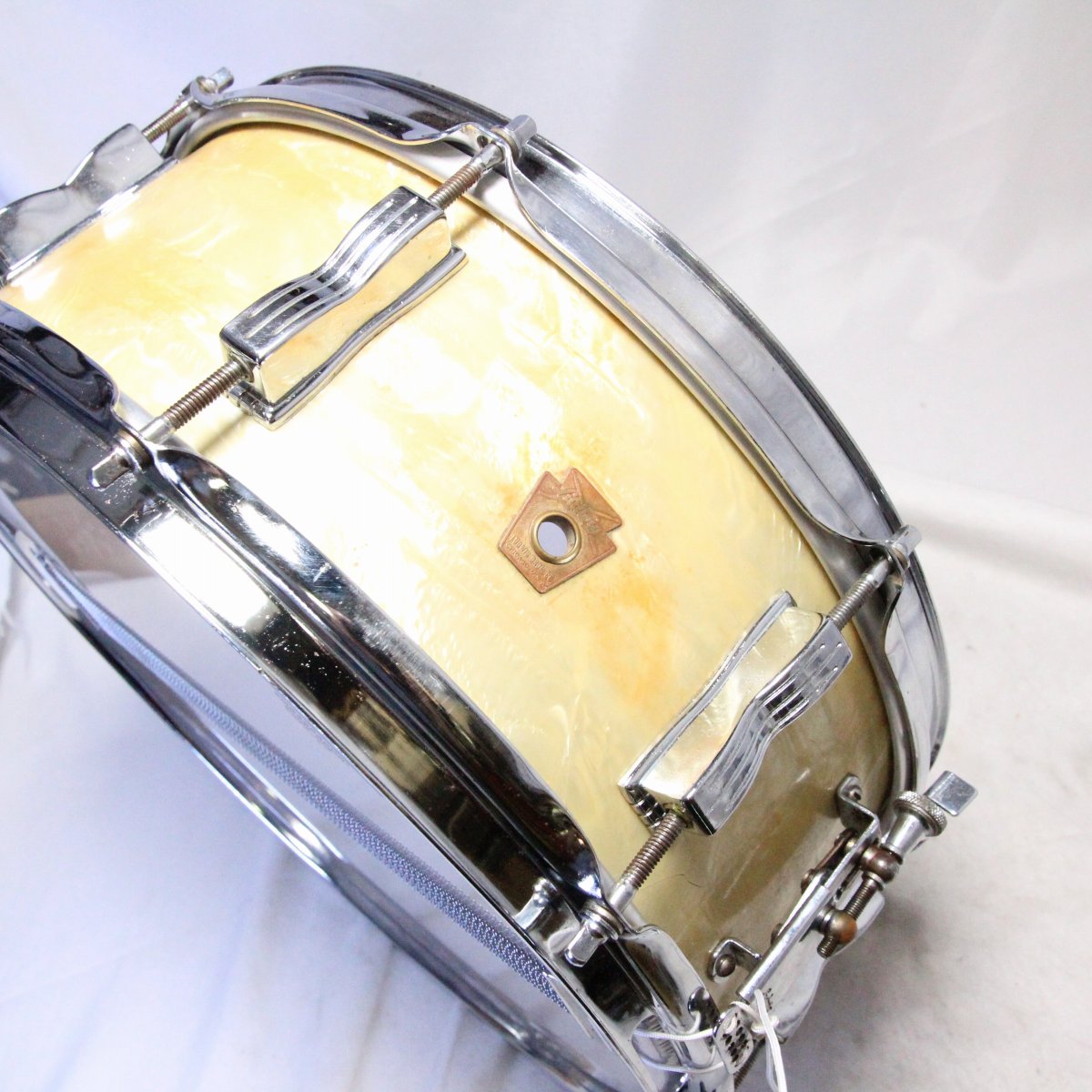 USED Ludwig / Early60s Jazz festival White Marine Pearl 14x5 with case [08]