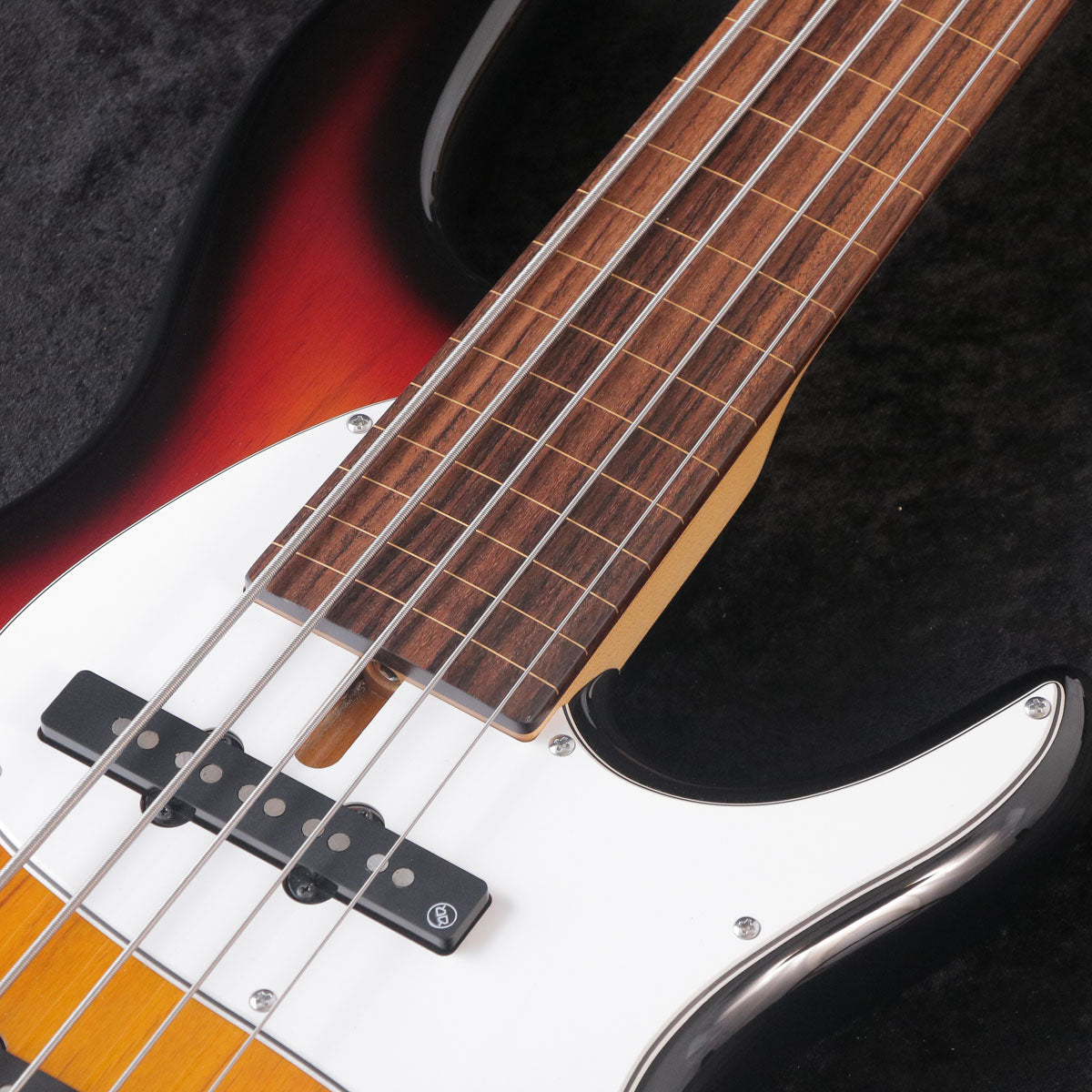 [SN N5102305K] USED FODERA / NYC Empire 5 strings 60FH 24 Fretless [03]