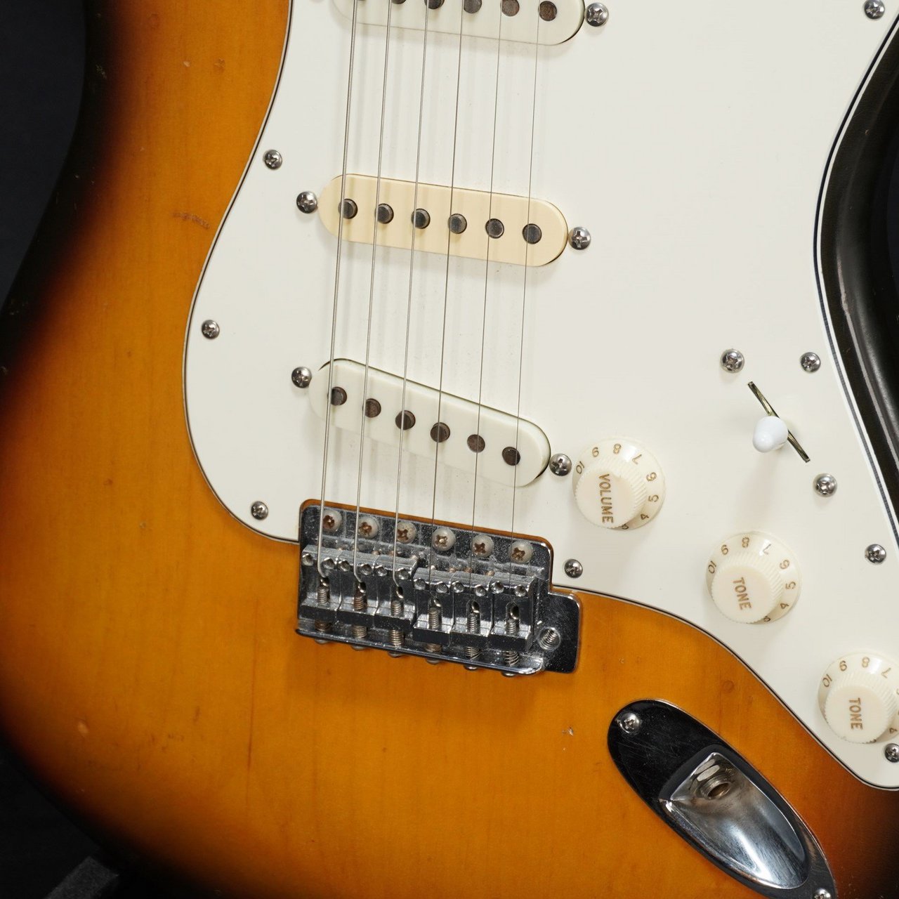 [SN XX8356] USED Fender / 1975 Stratocaster Sunburst/M [04]