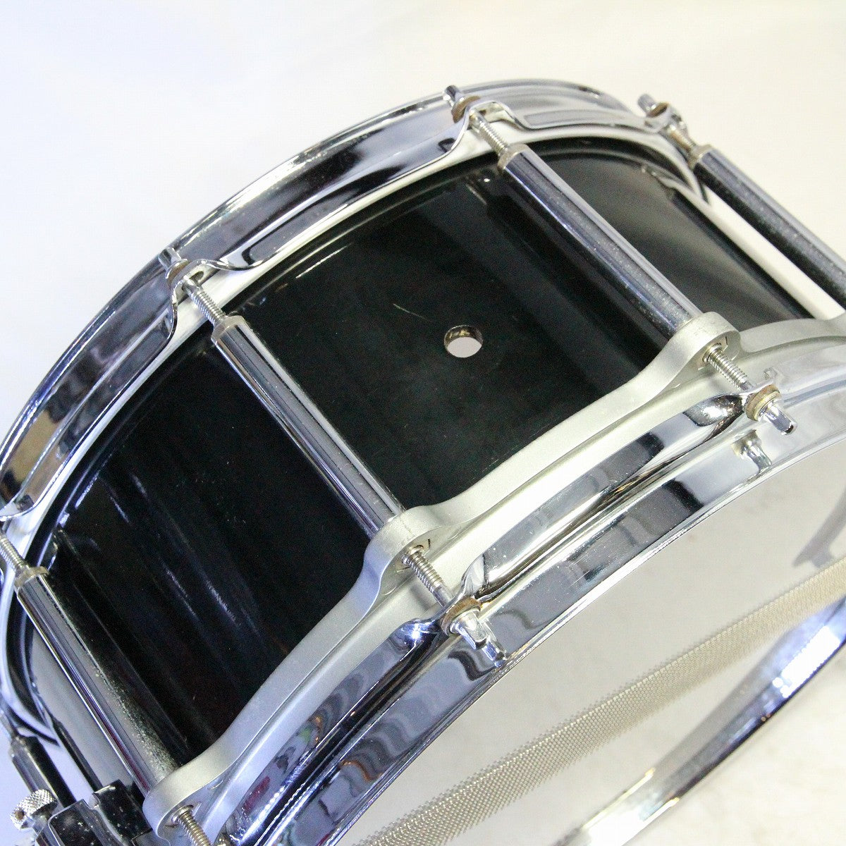 USED Pearl / Birch Free-Floating Snare 14×6.5 Pearl Birch Free-Floating Snare Drum [08]