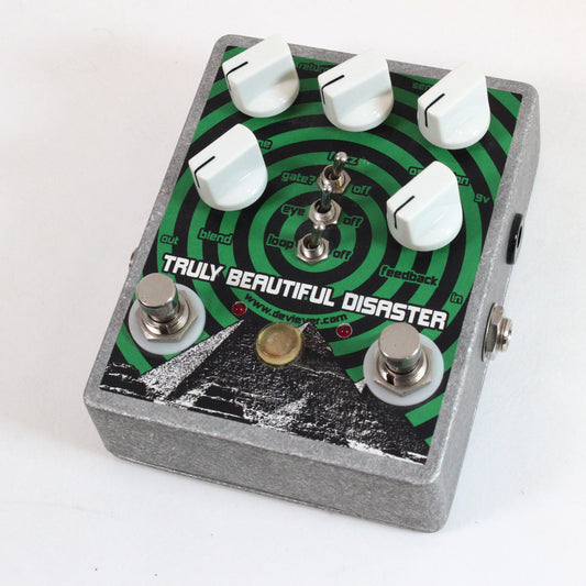 USED DEVI EVER / Truly Beautiful Disaster [05]