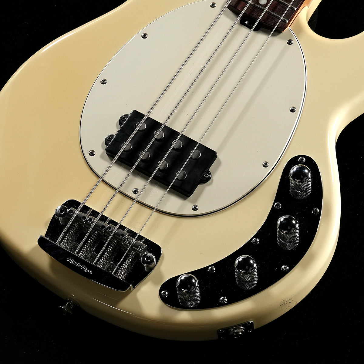 [SN E58507] USED Musicman / 2007 Stingray 4 White [05]