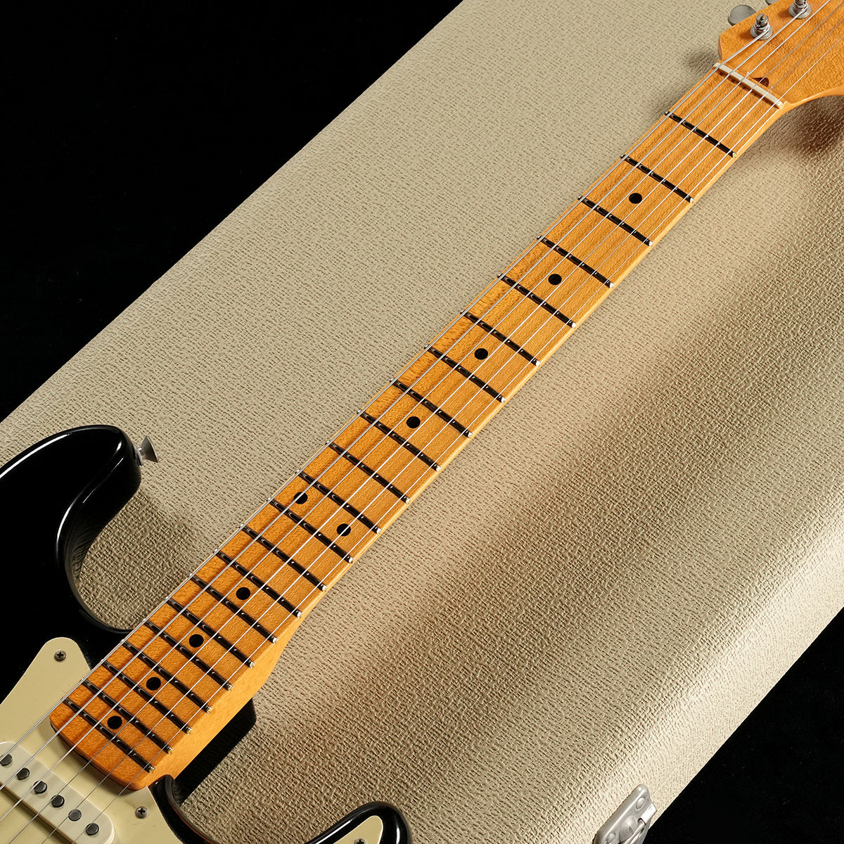 [SN EJ12317] USED Fender USA / Eric Johnson Stratocaster / Maple Fingerboard Black 2007 [05]