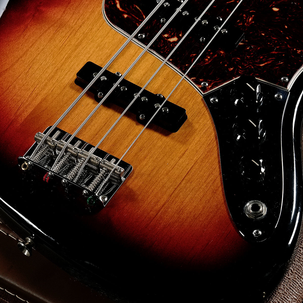 [SN V164998] USED Fender USA / American Vintage 62 Jazz Bass 3Knobs 3-Color Sunburst 2007 [05]