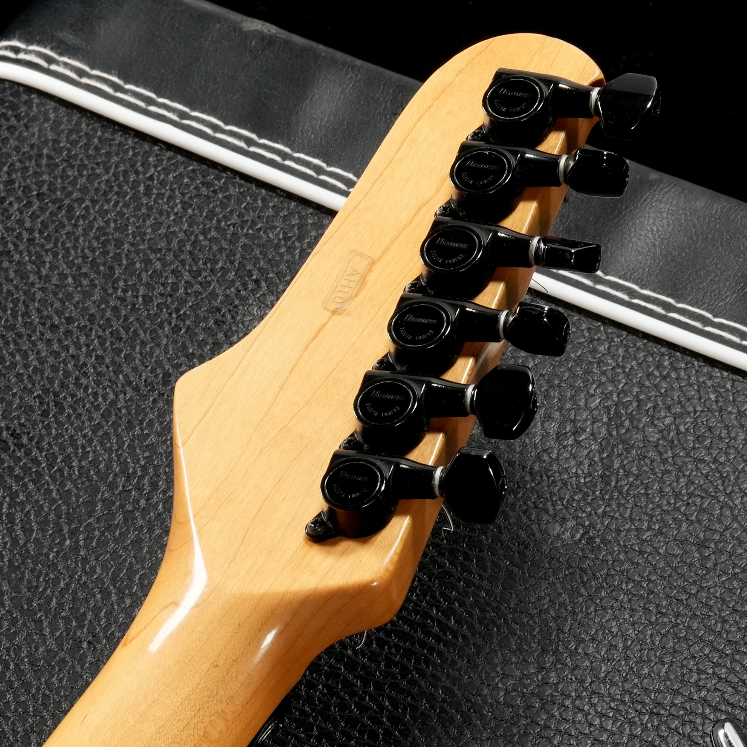 IBANEZ / AH-10 ALLAN HOLDSWORTH MODEL PRE OWNED BY JAKKO JAKSYZK