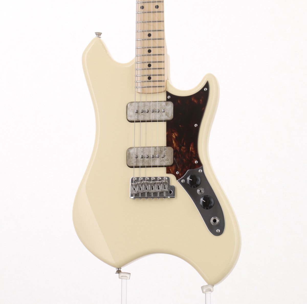 FENDER MADE IN JAPAN / Daiki Tsuneta Swinger Vintage White