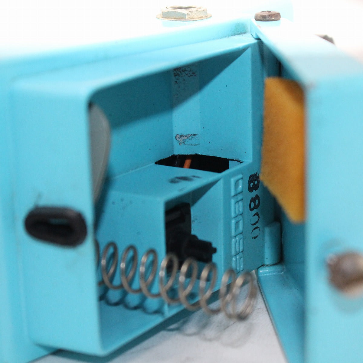 BOSS / CE-2 Chorus Silver Screw – Ishibashi Music Corporation.