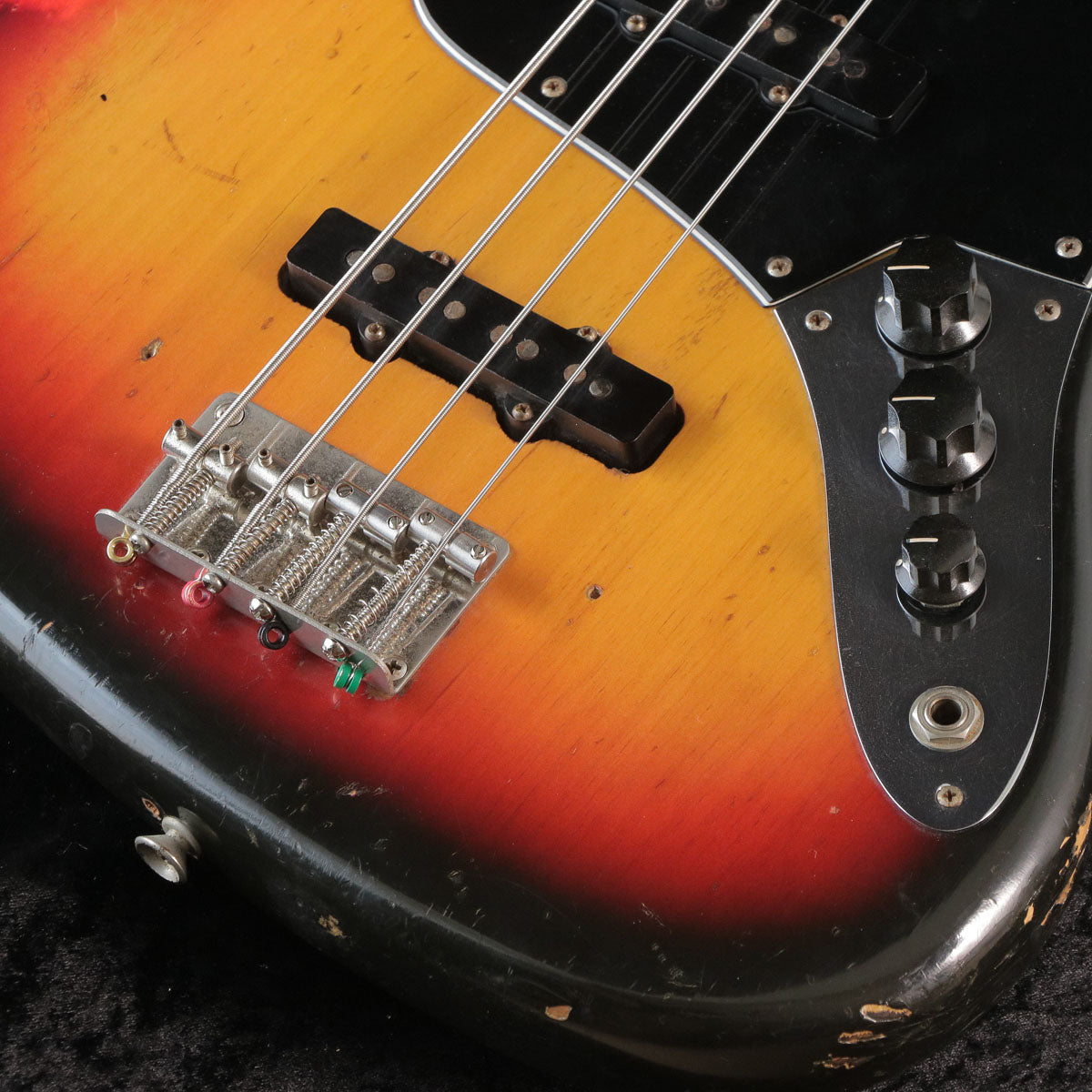Fender USA / 1974 Jazz Bass Sunburst – Ishibashi Music Corporation.