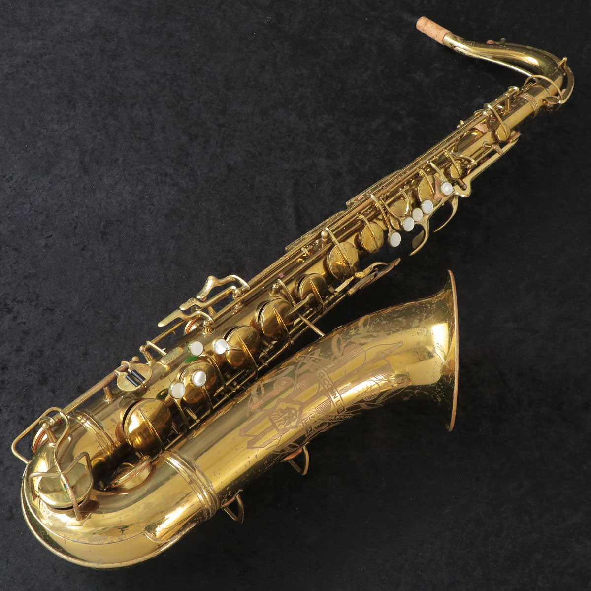 Tenor sax [Wind instruments › Tenor sax] – Ishibashi Music