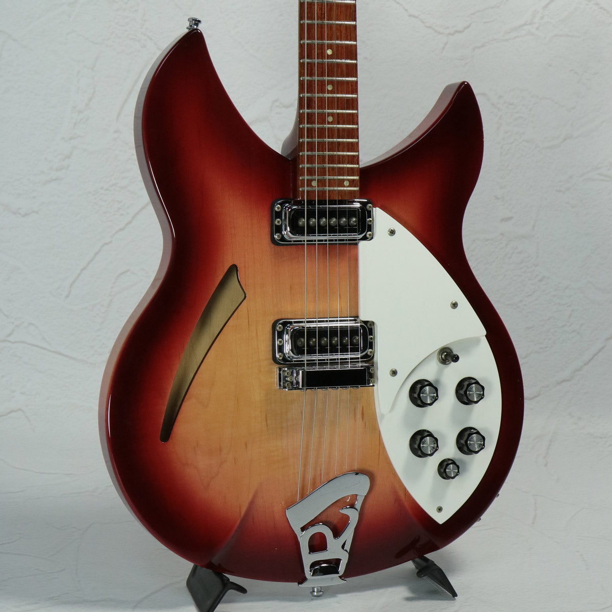 rickenbacker – Ishibashi Music Corporation.