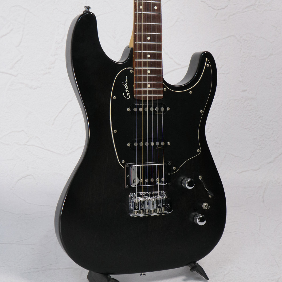 godin – Ishibashi Music Corporation.