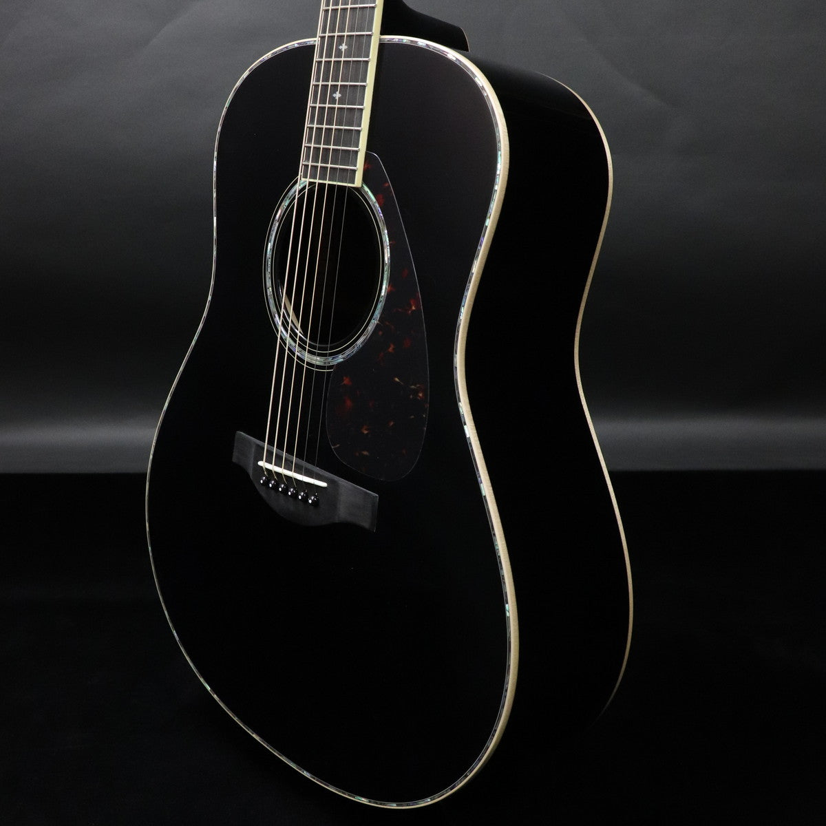 YAMAHA / LL16D ARE Black – Ishibashi Music Corporation.