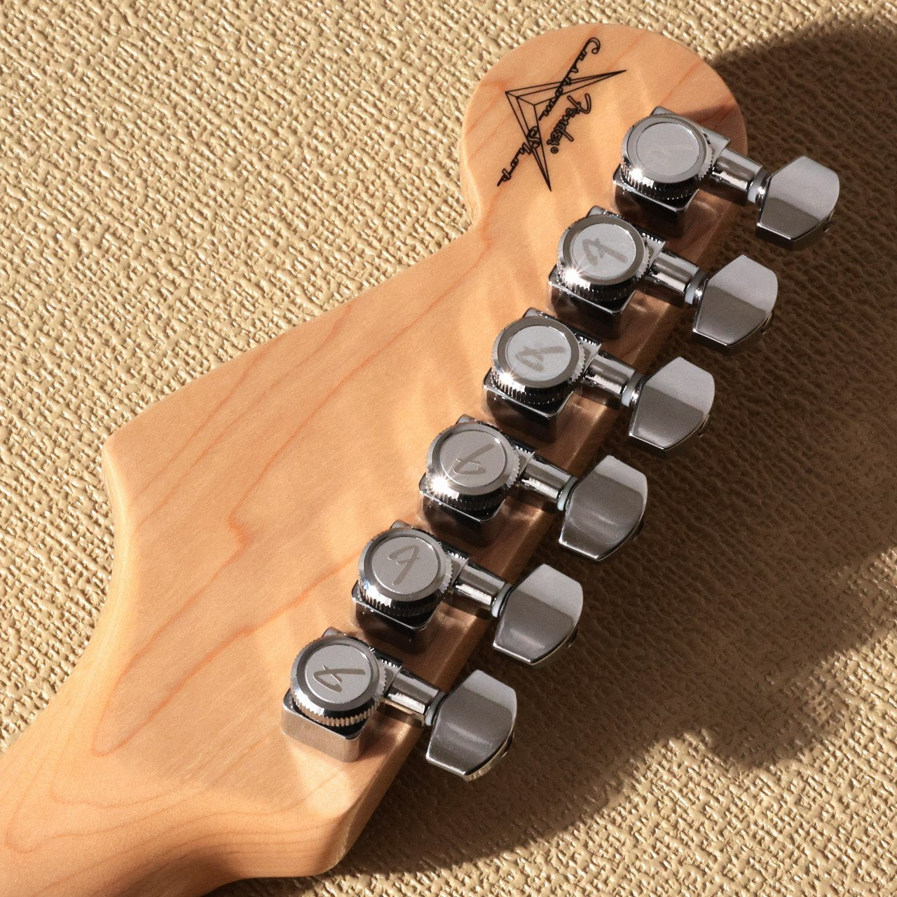 FENDER CUSTOM SHOP / Custom Deluxe Stratocaster HSS NOS Trans Red