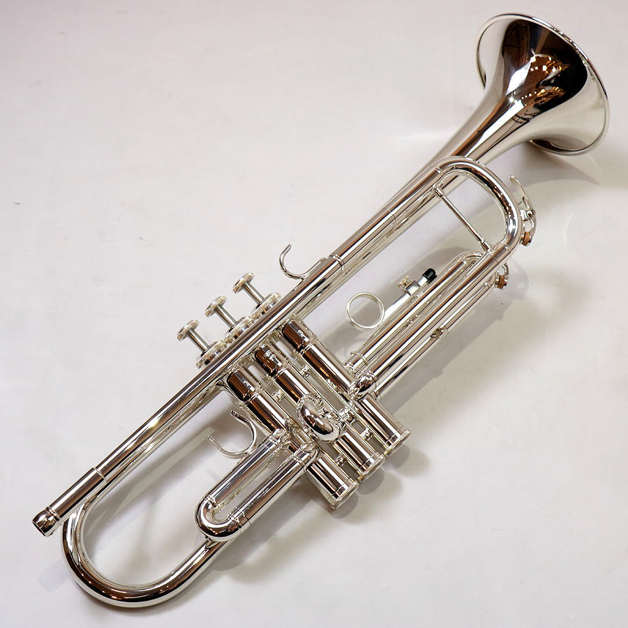 Trumpets [Wind Instruments › Trumpets]