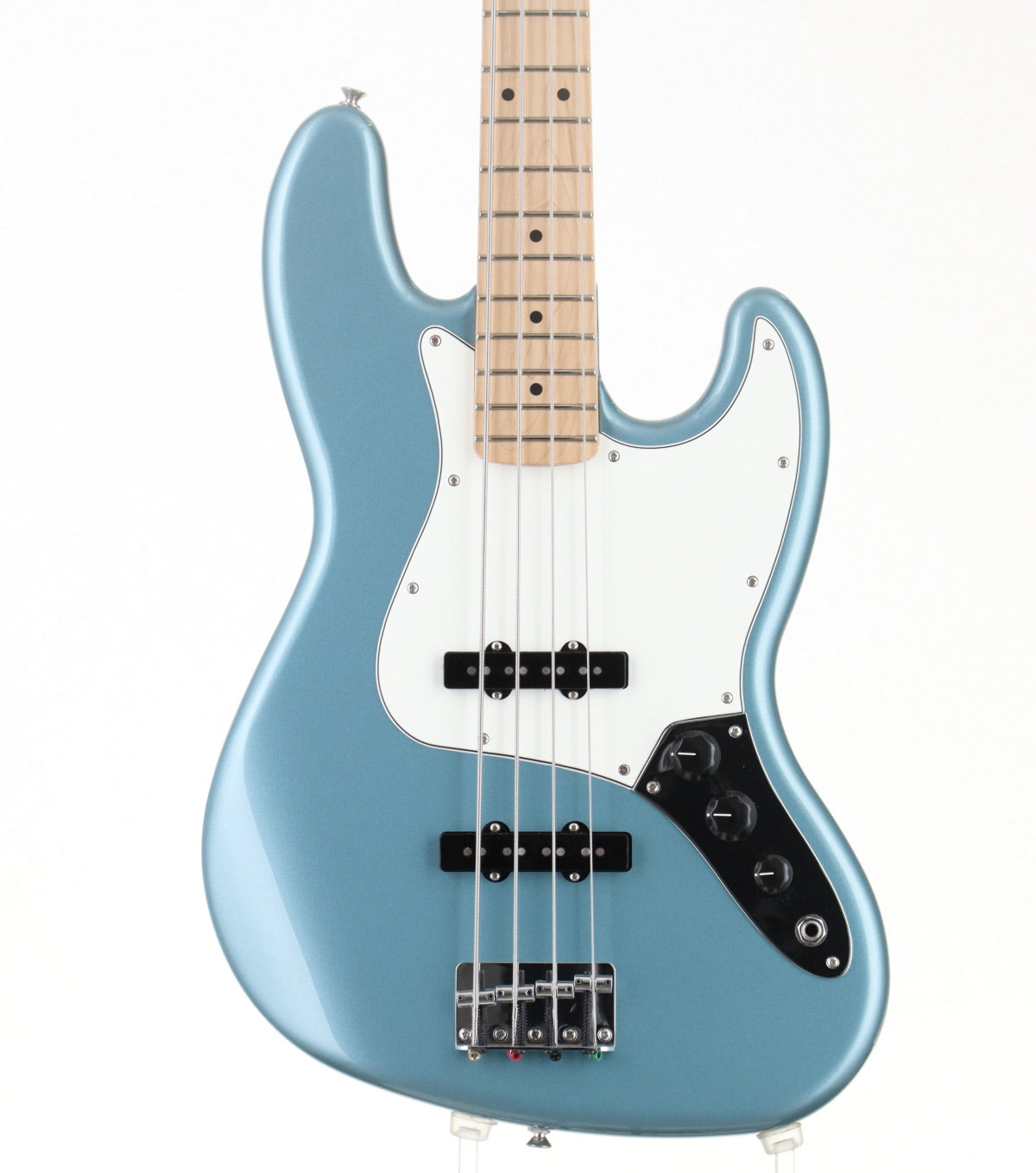 Jazz bass type [Electric bass › Jazz bass type]