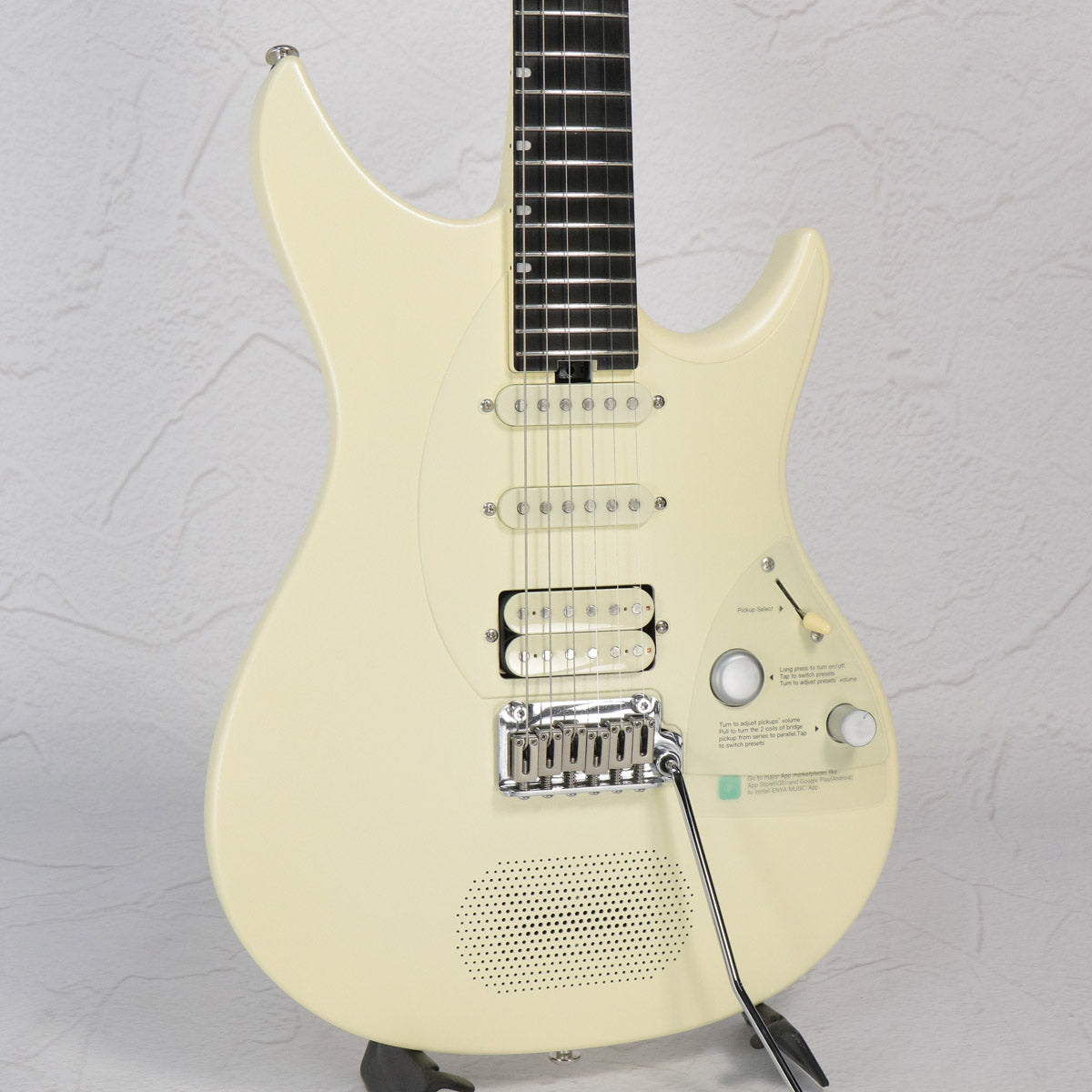 Mini/Built-in amp [Electric guitar › Mini/Built-in amp]