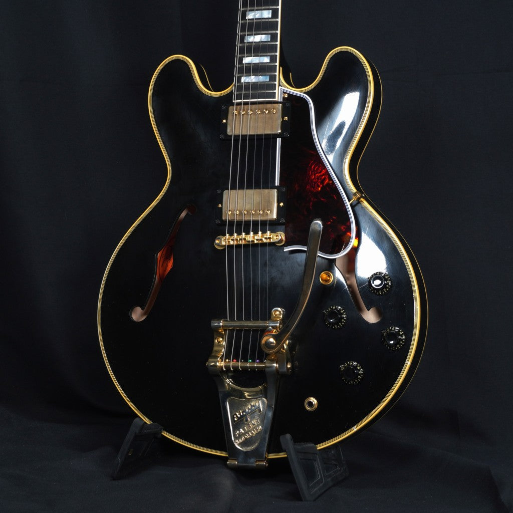 Semi-acoustic [Electric guitar › Semi-acoustic]