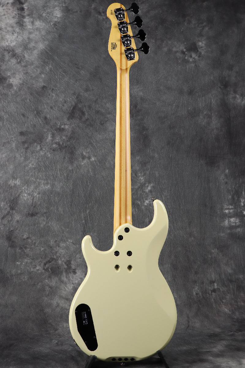 日本製の人気モデルBBP34、純正ハードケース付 YAMAHA / BBP34 Vintage White BB Pro Series Yamaha Made in Japan