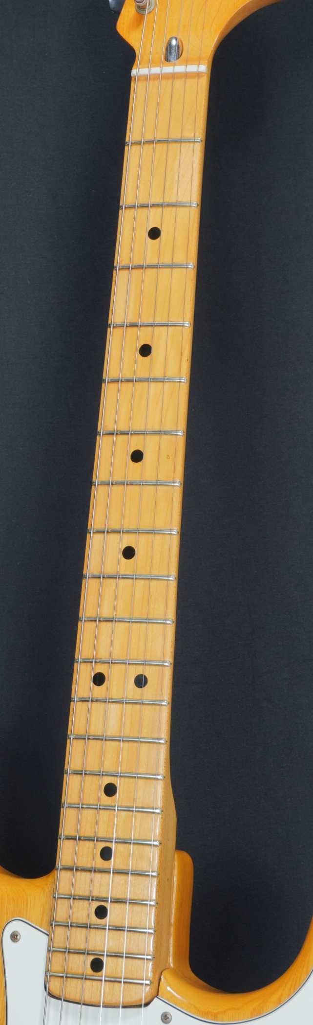 FENDER USA / 1974 Stratocaster Natural – Ishibashi Music Corporation.