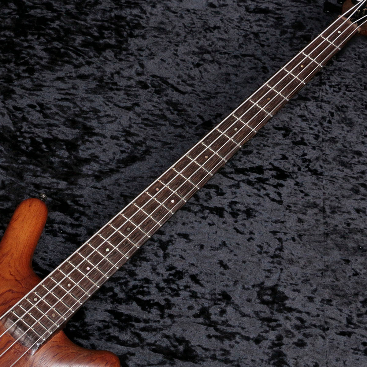 WARWICK / 1986 Thumb Bass 4-string – Ishibashi Music Corporation.