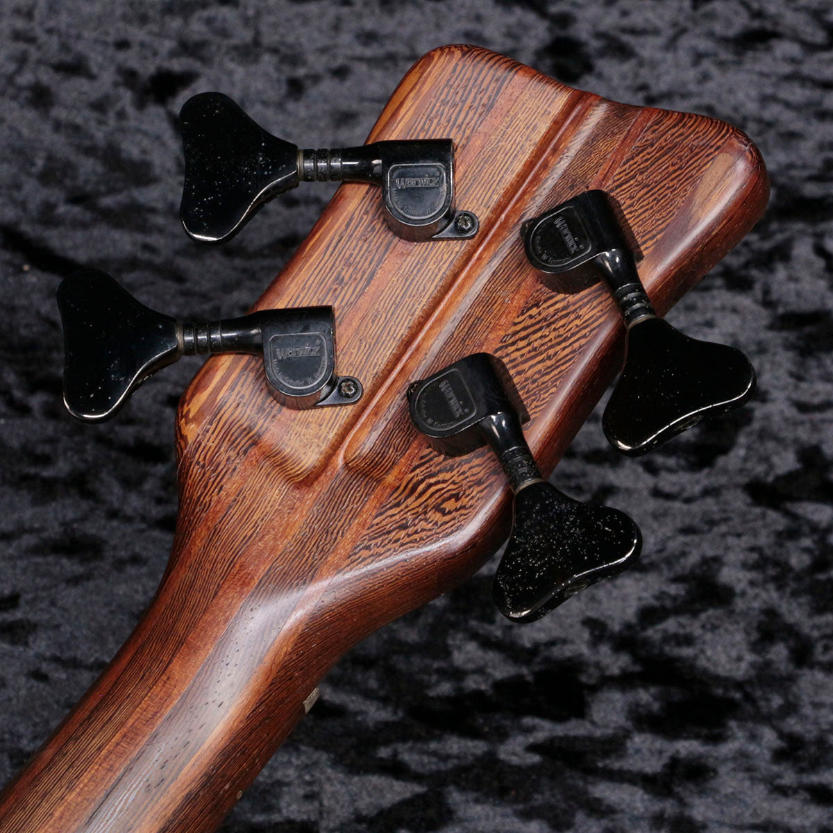 WARWICK / 1986 Thumb Bass 4-string – Ishibashi Music Corporation.