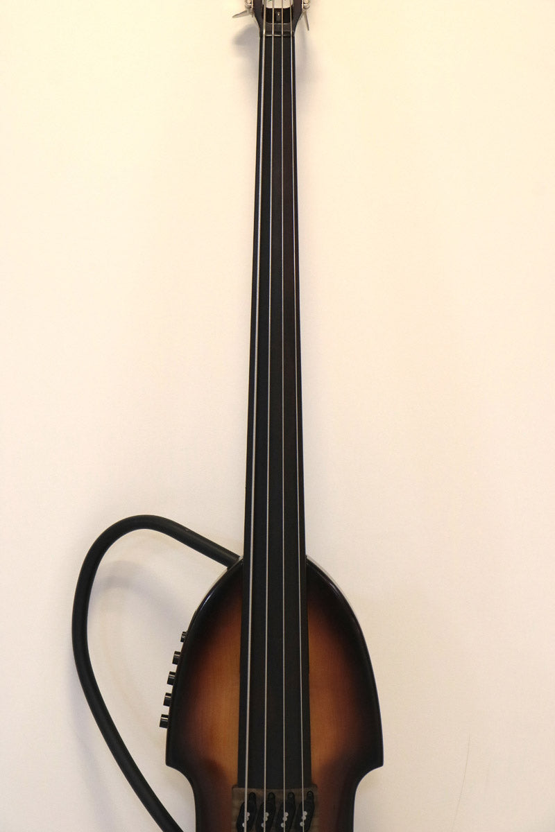 Aria / SWB-04 vs. Vintage Sunburst – Ishibashi Music Corporation.