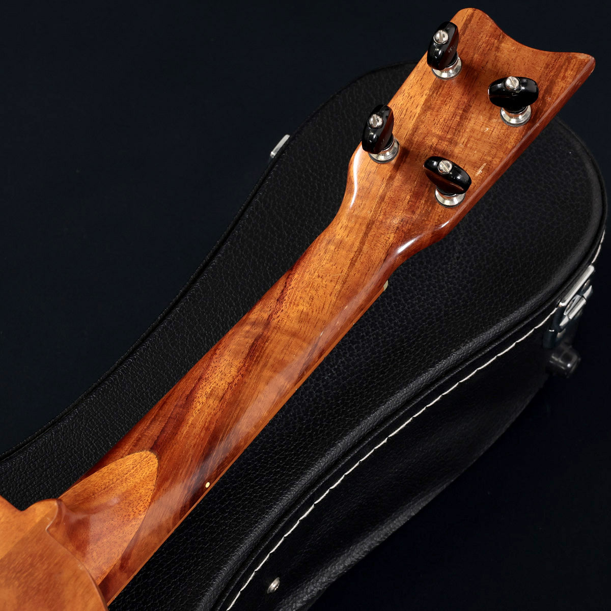 KAMAKA / HF-2 Tiki (1971 / White Label) Kamaka Concert Ukulele