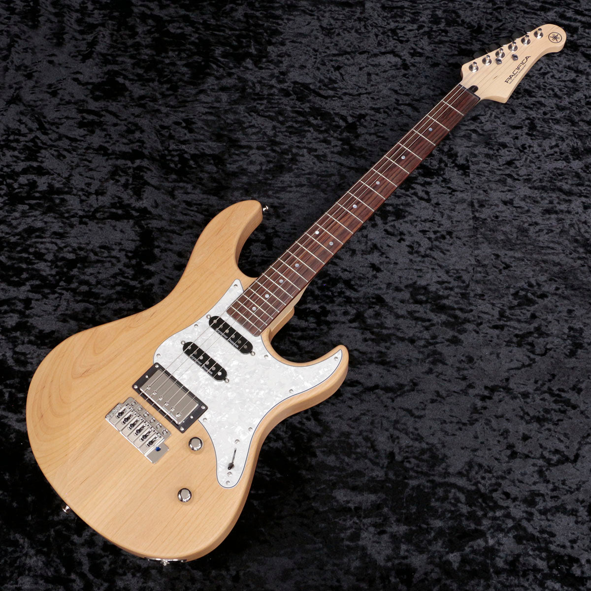 YAMAHA / Pacifica 612 VIIX YNS – Ishibashi Music Corporation.